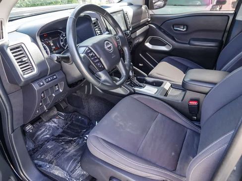 Used 2023 Nissan Frontier SV w/ SV Convenience Package RWD image 16