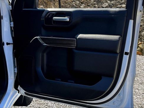 Used 2020 Chevrolet Silverado 1500 LT w/ All-Star Edition image 23