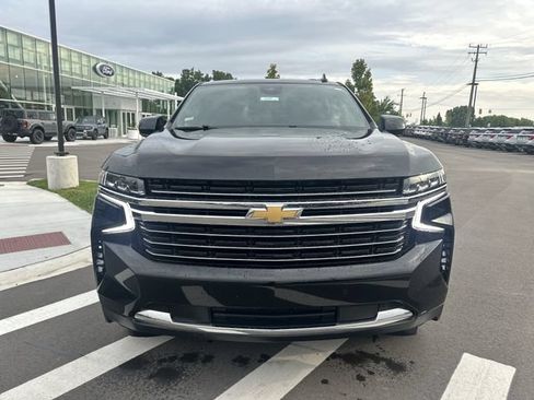 Used 2024 Chevrolet Suburban LT AWD/4WD image 8
