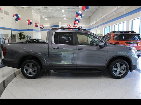 Certified 2023 Honda Ridgeline RTL image 4