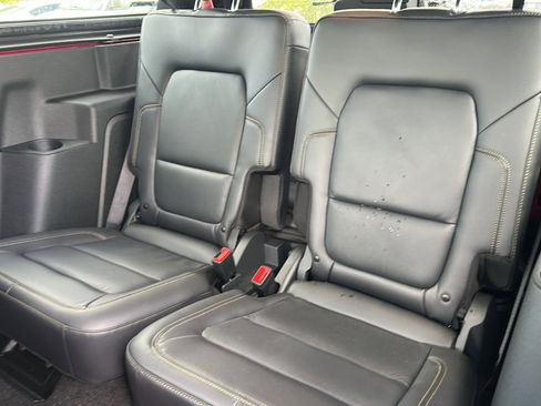 Used 2025 Ford Bronco Badlands image 17