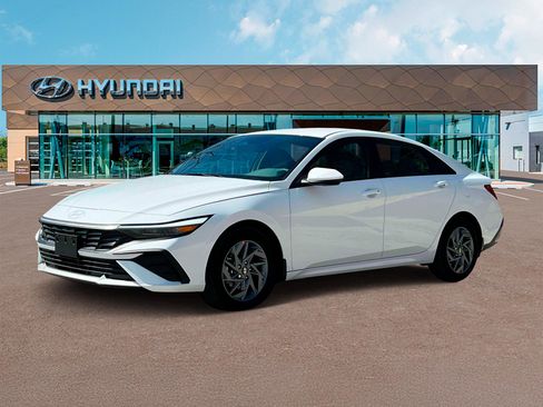 New 2025 Hyundai Elantra Blue image 2