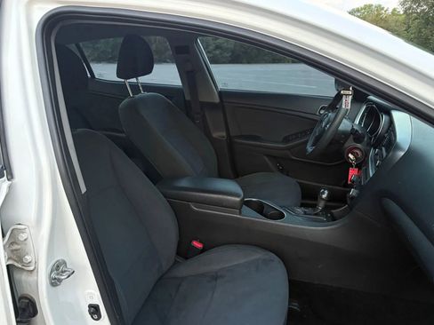 Used 2015 Kia Optima LX image 16