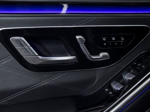 Used 2024 Mercedes-Benz Maybach S 580 4MATIC image 33