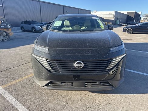 Certified 2025 Nissan Murano SV image 2