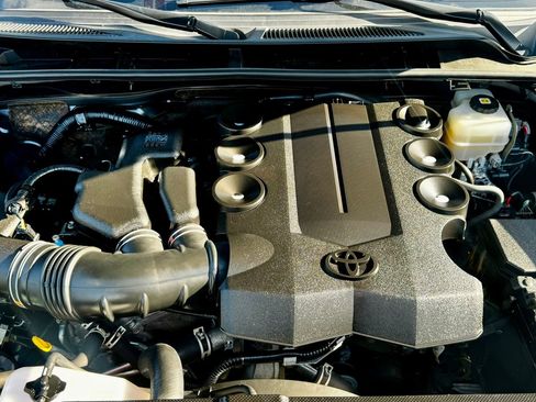 Used 2022 Toyota 4Runner SR5 Premium image 24