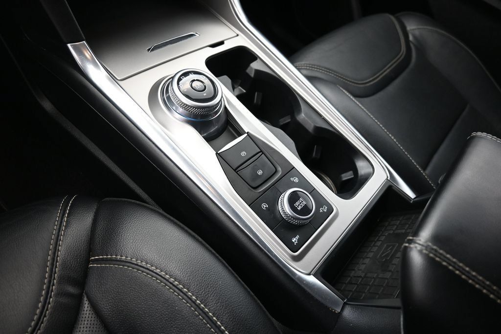Used 2020 Ford Explorer ST w/ ST High-Performance Pack AWD/4WD image 19