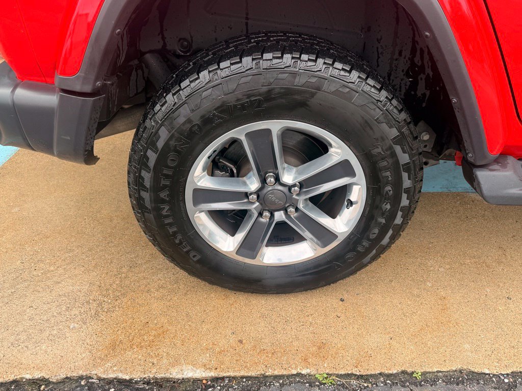 Used 2018 Jeep Wrangler Unlimited Sahara AWD/4WD image 9