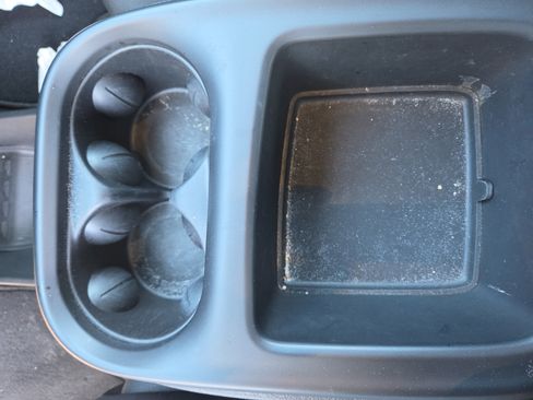 Used 2025 Chrysler Pacifica Select FWD image 8
