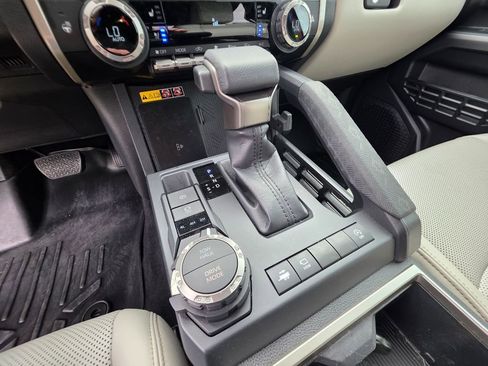 Used 2025 Toyota Tacoma Limited image 14