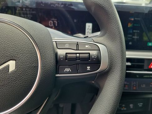 New 2026 Kia K5 LXS FWD image 17