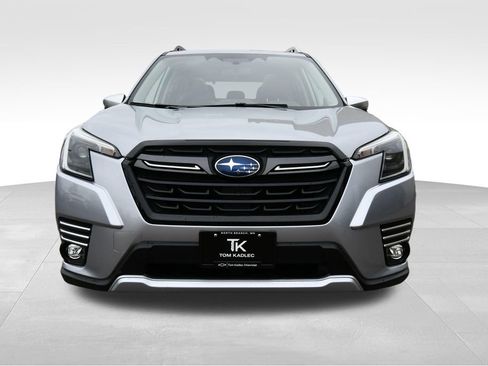 Used 2023 Subaru Forester Touring AWD/4WD image 11