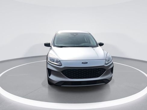 Used 2022 Ford Escape SE image 3