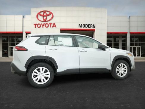 New 2026 Toyota Corolla Cross L image 24