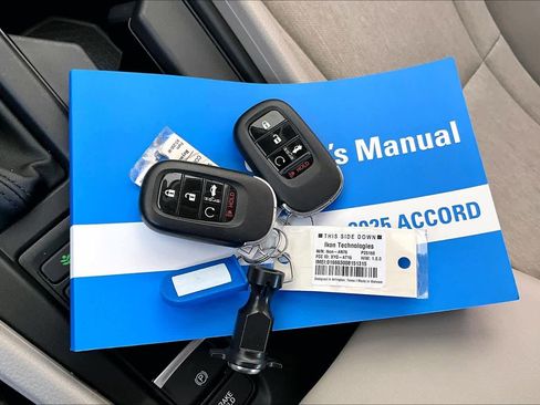 Certified 2025 Honda Accord SE image 14