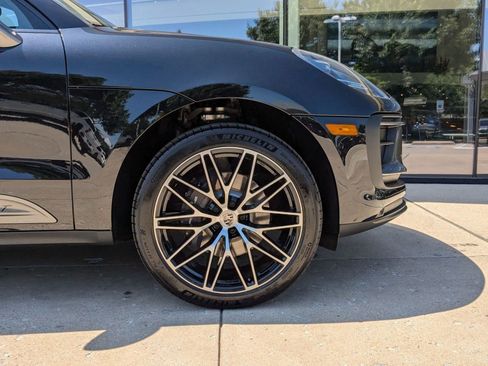 Used 2025 Porsche Macan Turbo image 11