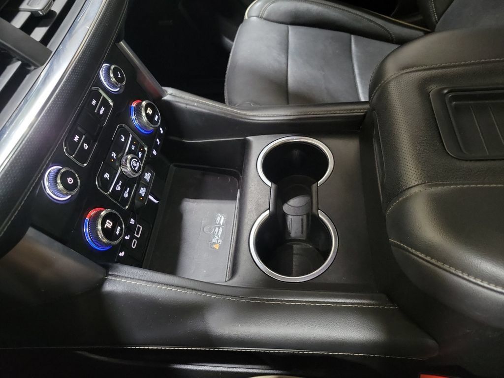 Used 2022 GMC Yukon XL SLT AWD/4WD image 19