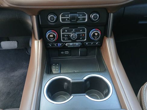 Used 2023 Chevrolet Tahoe High Country w/ Advanced Technology Package image 36