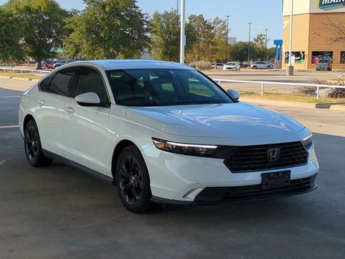Used 2024 Honda Accord EX image 3