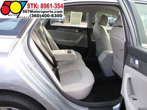 Used 2017 Hyundai Sonata SE FWD image 17
