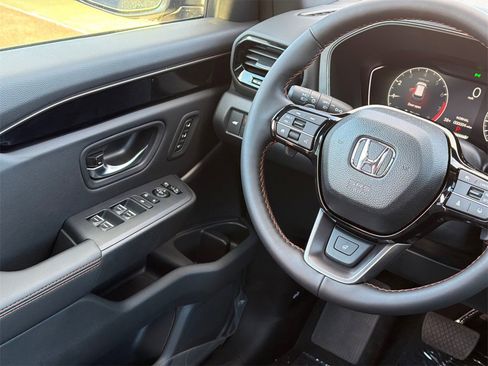 New 2025 Honda Pilot TrailSport image 22