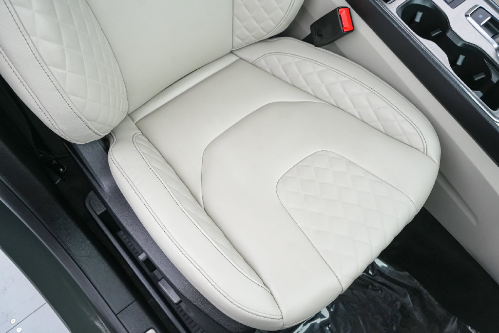 Certified 2024 Ford Edge Titanium AWD/4WD image 23