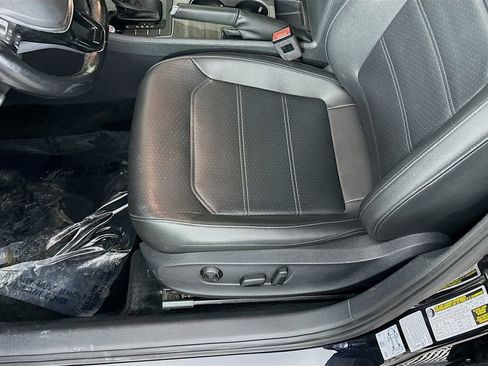 Used 2017 Volkswagen Passat 1.8T SE image 26