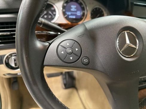 Used 2012 Mercedes-Benz GLK 350 2WD image 16