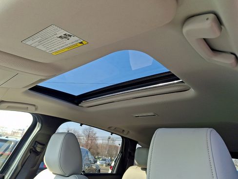 Certified 2025 MAZDA CX-90 3.3 Turbo w/ Preferred Package image 17