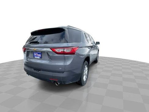 Used 2020 Chevrolet Traverse LT image 8
