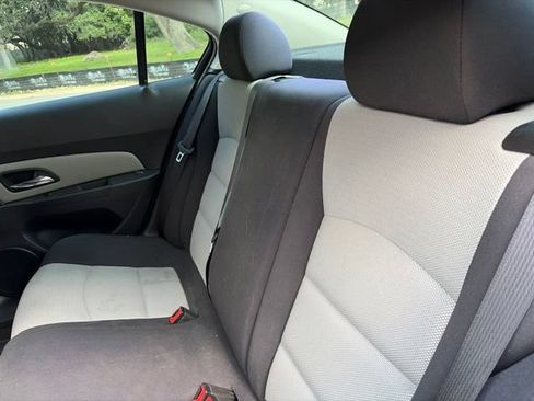 Used 2015 Chevrolet Cruze LS FWD image 7