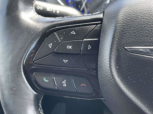 Used 2018 Chrysler Pacifica Touring-L Plus w/ Advanced Safetytec Group FWD image 24