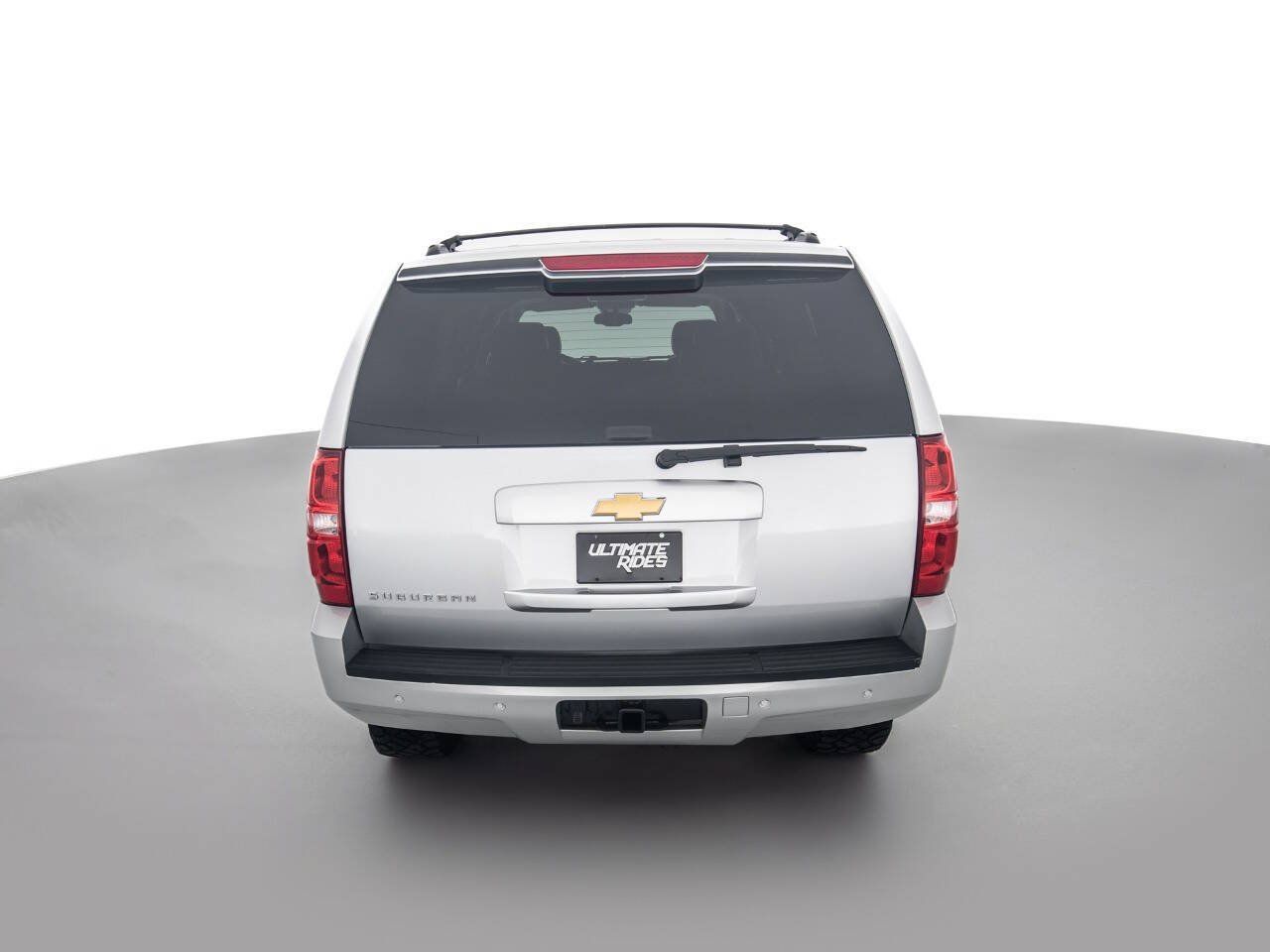 Used 2013 Chevrolet Suburban LT w/ Luxury Package AWD/4WD image 6