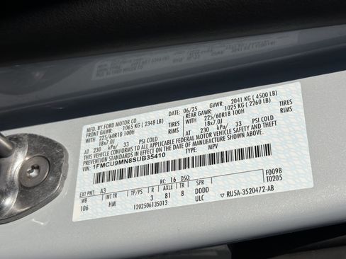Used 2025 Ford Escape ST-Line AWD/4WD image 31