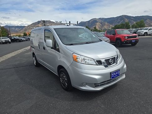 Used 2015 Nissan NV200 SV w/ Technology Package FWD image 3