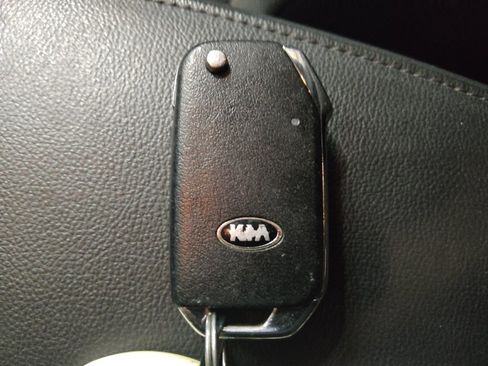 Used 2021 Kia Soul LX FWD image 32