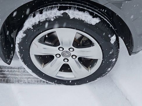 Used 2007 Acura MDX w/ Sport & Entertainment Pkgs image 10