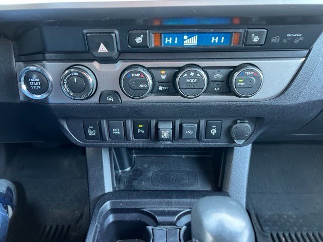 Used 2021 Toyota Tacoma Limited AWD/4WD image 17
