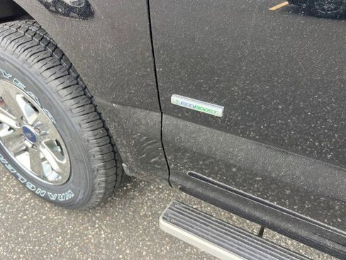 Used 2017 Ford F150 XLT AWD/4WD image 22