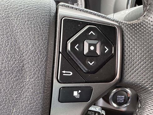 Used 2023 Toyota Tacoma SR5 AWD/4WD image 21