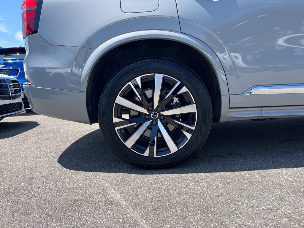 Used 2025 Volvo XC90 B5 Core w/ Protection Package Premier AWD/4WD image 5
