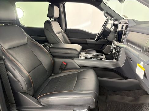Used 2024 Ford F150 Lariat w/ FX4 Off-Road Package AWD/4WD image 32