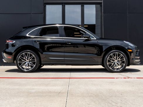 New 2026 Porsche Macan AWD/4WD image 12