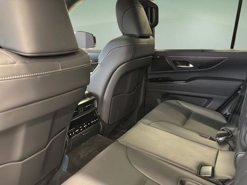 New 2025 Lexus LX 700h Luxury image 13