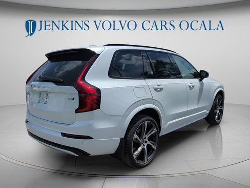 New 2026 Volvo XC90 B6 Ultra w/ Lounge Package AWD/4WD image 3
