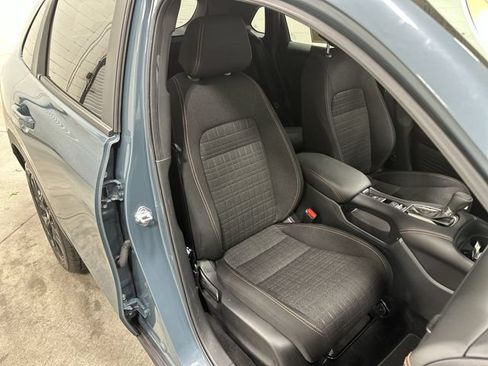 Used 2025 Honda HR-V Sport image 18