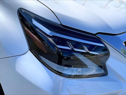 Used 2021 Lexus GX 460 Premium w/ Accessory Package AWD/4WD image 26