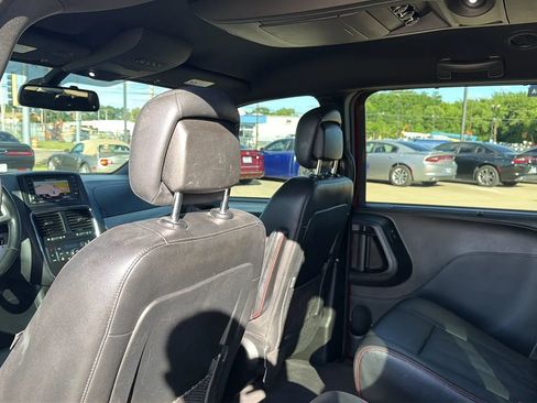 Used 2020 Dodge Grand Caravan GT FWD image 48