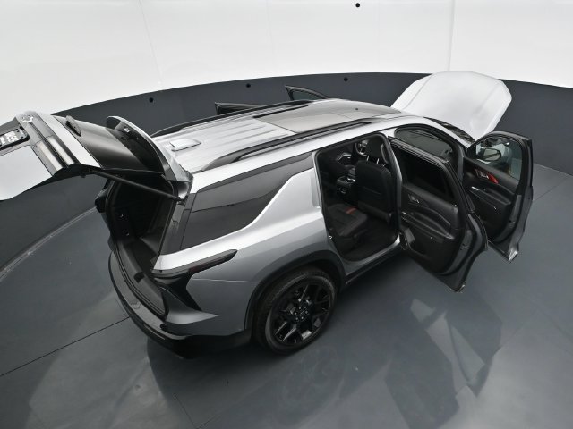 Used 2025 Chevrolet Traverse RS AWD/4WD image 42