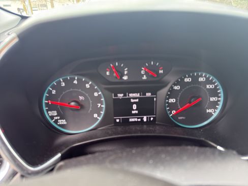 Used 2018 Chevrolet Equinox LT image 7